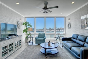 Indoor - Spacious Living Area With Beautiful open windows