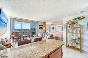 Let the Sunshine In - Wonderful Vacation Condo