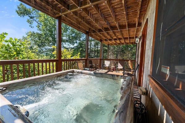 Architecture, Building, House, Porch, Tub