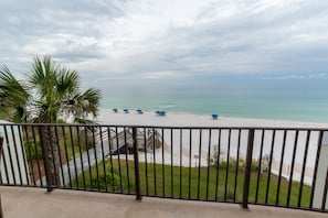 VIEW OF THE BEACH AND GULF OF MEXICO FROM YOUR PRIVATE COVERED B - VIEW OF THE BEACH AND GULF OF MEXICO FROM YOUR PRIVATE COVERED BALCONY FROM THE LIVING AREA