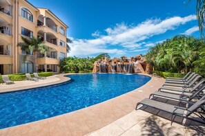 The large pool is great for families, there is plenty of space for the younger ones to play and the adults to relax!