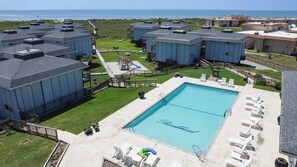 Discover the Beachhead pool, refreshing and great place to relax.