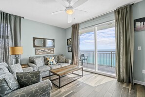 Living Area with Direct Beach and Gulf Views