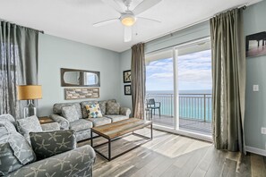 Living Area with Direct Beach and Gulf Views