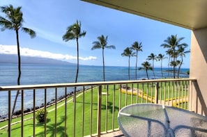 Balcony - Ocean view from balcony with Pu'u Ola'i, Makena in the background.