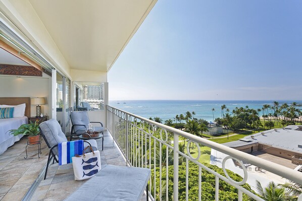 Relax on the large 160 square foot lanai!