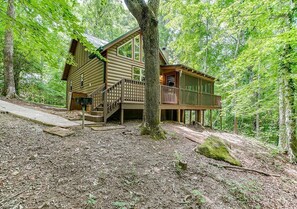 Log Cabin Exterior