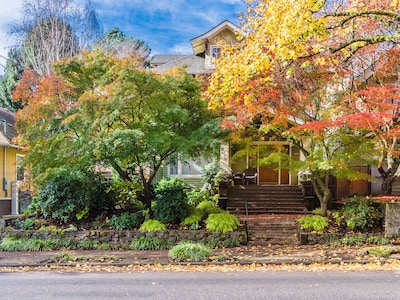 Garden View Hideway In Irvington Neighborhood