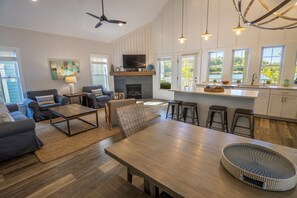 Main Level | Dining | Living Room