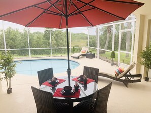 new outdoor seating 07/2022