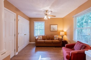 160 Jacana - Primary Bedroom Nook