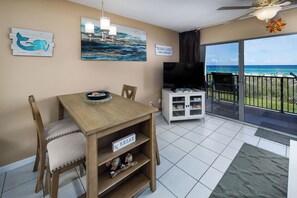 Dining Area - Walk in and be amazed! Welcome to paradise - your home away from home.
