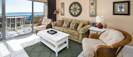 Breathtaking Living area - Gorgeous spacious living room with amazing views of the Emerald Coast.