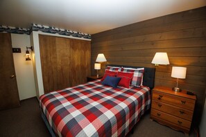 Bedroom 1 with Queen Bed