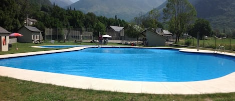 PISCINA MUNICIPAL EN BARRUERA