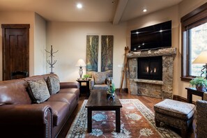 Living Room with Fireplace