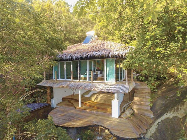 Privately gated with sea view 