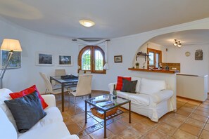 Living-dining room