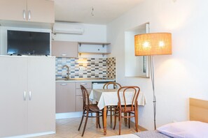 Dining room 2