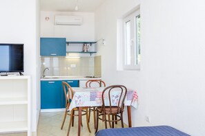 Dining room 3