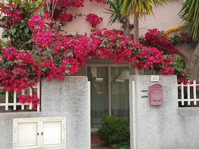  Casa luminosa con jardín a 10 minutos de las playas más bonitas de la costa.