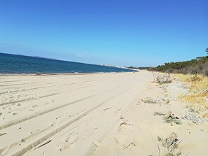 spiaggia davanti la casa