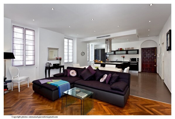 Open plan living room