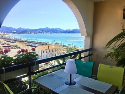 Apartment 2 rooms CANNES, sea view, pool, parking