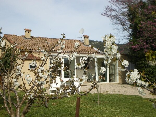 Jardines del alojamiento