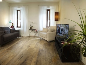 Tabata - living room