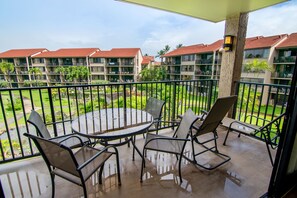 Spacious lanai is perfect for al fresco dining