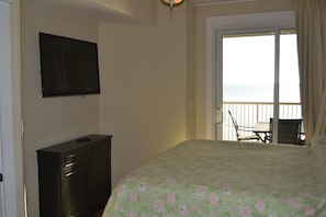 Master Bedroom with King Size Bed & Access to the Balcony