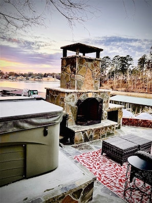 Enjoy the new hot tub and fireplace on cool evenings!