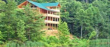 Bear Lake Lodge Log Cabin