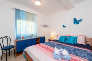 Schlafzimmer 2