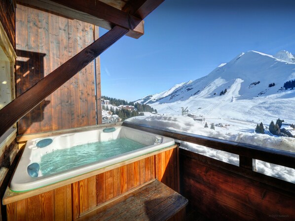 Hot tub