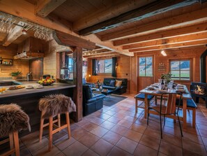 Kitchen/Dining/Lounge
