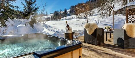 Hot tub