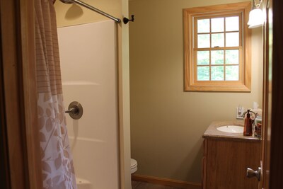 Mount snow New 5br+loft, Hottub, Sports bar, Game room