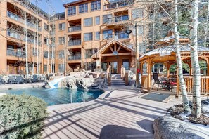 Building, Water, Hotel, Resort, Urban