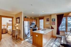 Flooring, Room, Indoors, Hardwood, Floor