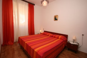 Schlafzimmer 2