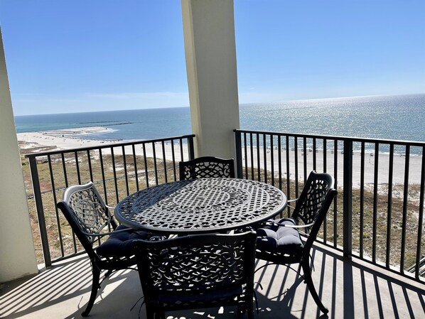 Our favorite thing to do is to enjoy a romantic dinner on our balcony, with the most spectacular view!!