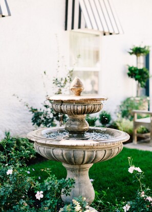 Steps away from quaint shops, terrific restaurants!