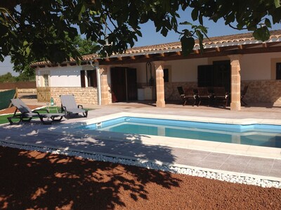 Villa Rural Capacidad 6/8 A / C con piscina, Wifi, tenis de mesa, bicicletas