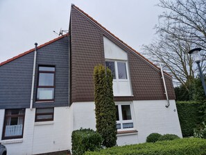 Eingangsbereich / Parkplatz