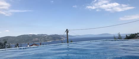 Aussicht vom Infinity Pool