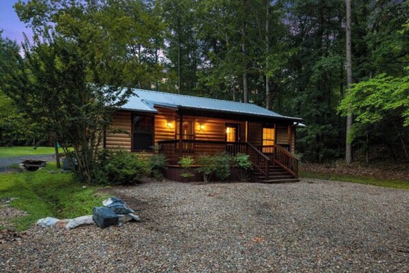 Exterior of Wisteria cabin 