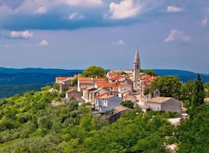 Draguć - a picturesque medieval hilltop village in central Istria