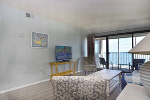 LIVING-AREA